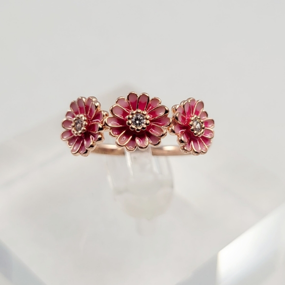 Rose Gold Three Flower Ring - Picture 13 of 13